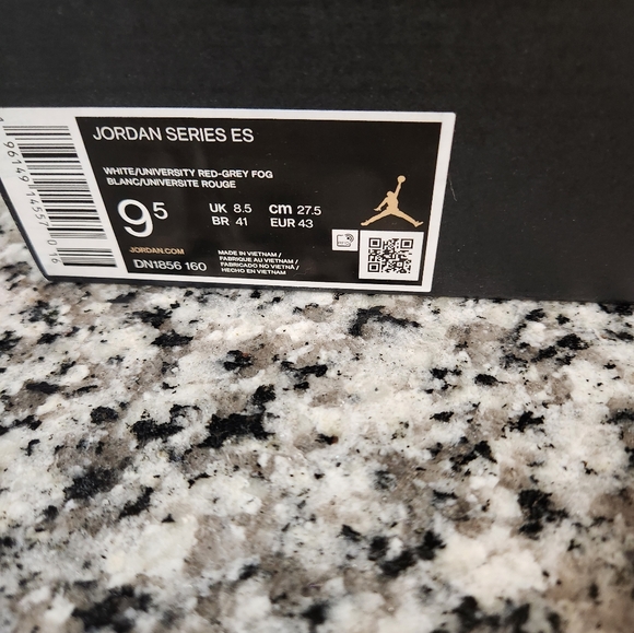 Jordan Series ES - Picture 2 of 6